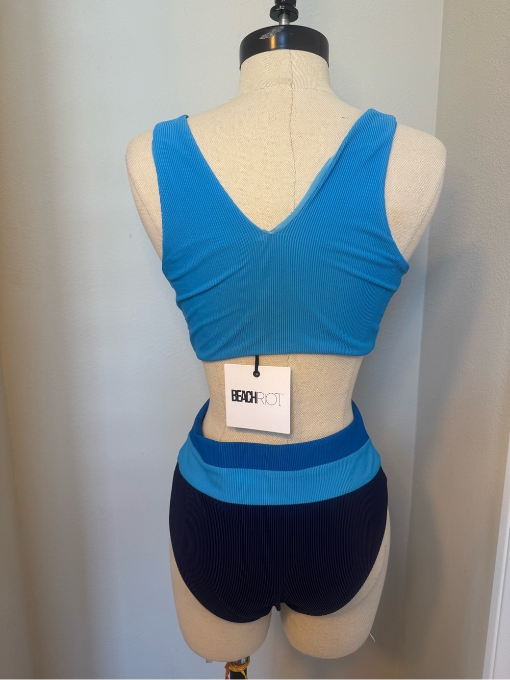 Beach Riot Bikini Solid Highway bikini top and Heidi high waisted bottom NWT - Picture 4 of 7